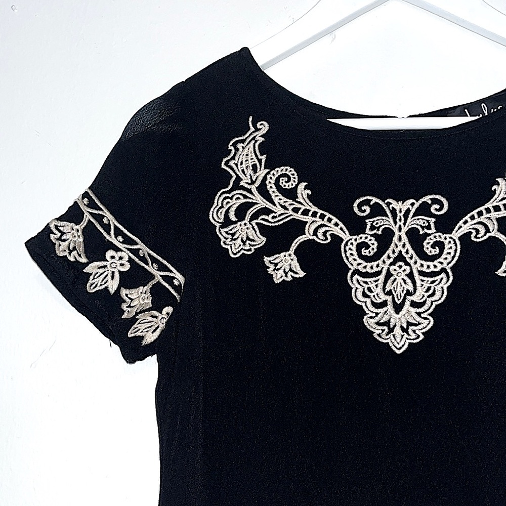 Lulus embroidered dress